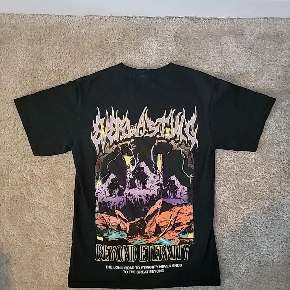 Men's Black and Yellow T-shirt